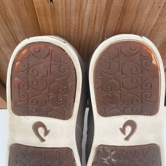 OluKai Pehuea Leather Shoes Size 8 Grey Slip On Casual Shoes Loafers - Picture 12 of 14